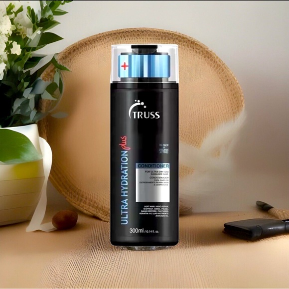 TRUSS Professional Ultra Hydration Plus Conditioner 300ml Dry Damaged Hair Care - Picture 1 of 13